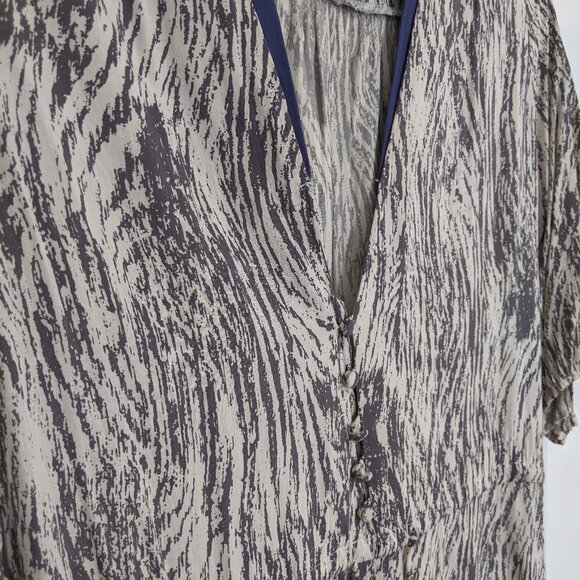 Deep V Silky Dress - Picture 3 of 3